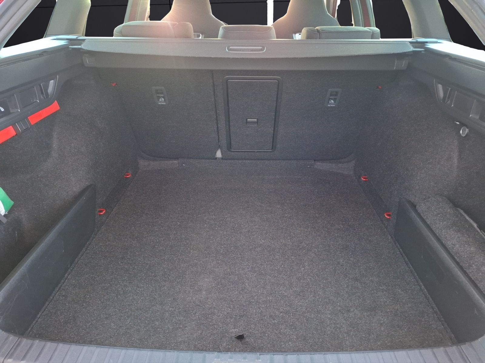 Fahrzeugabbildung SKODA Octavia Combi TDI Sportline DSG LED Navi VC PDC