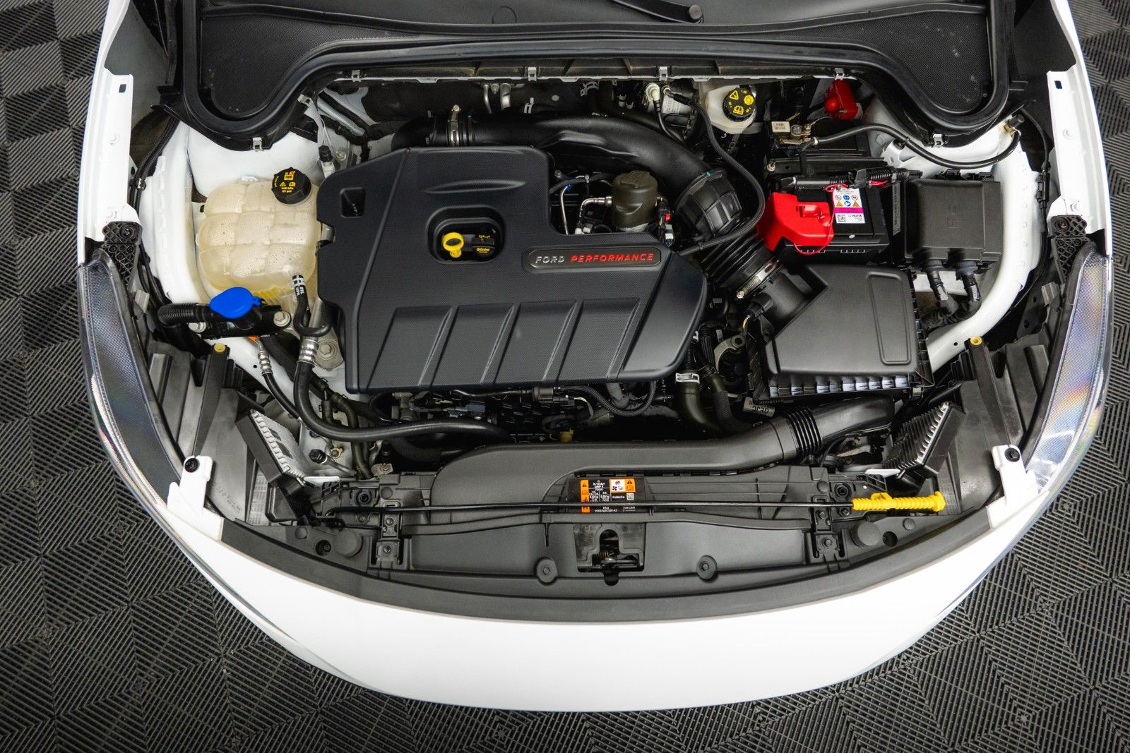 Fahrzeugabbildung Ford Focus Turnier ST X Performance *Head Up*LED*DAB*