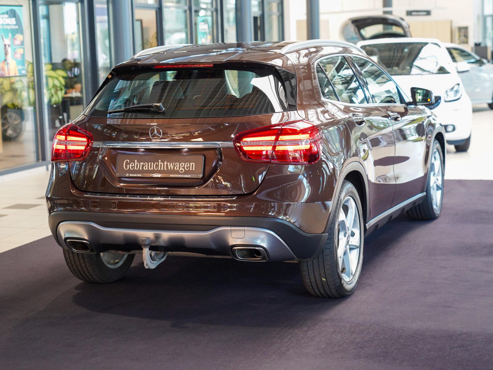 Mercedes-Benz GLA 220 4M Urban DISTRONIC 360° AHK KEYLESS LED