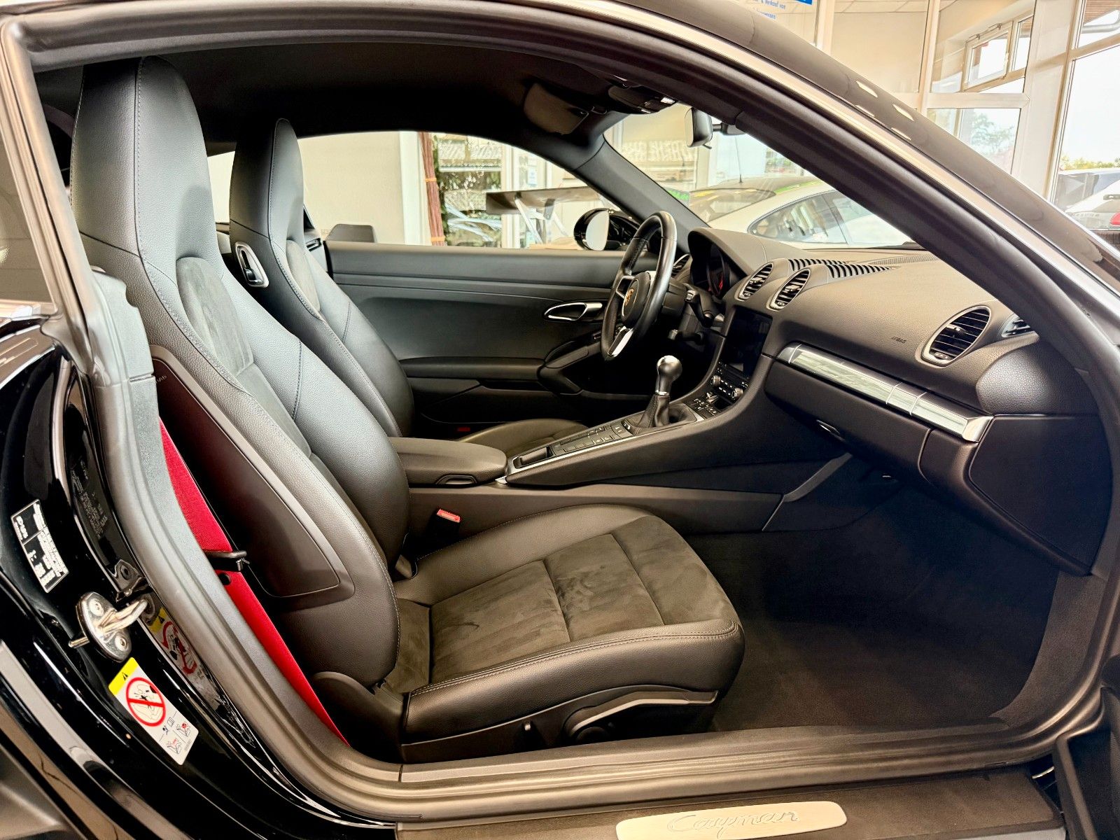 Fahrzeugabbildung Porsche 718 Cayman 6-Gang, Xenon, 20Zoll, 1.Hand