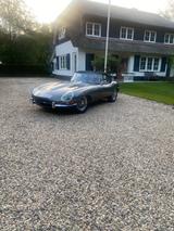 Jaguar E-Type - graue Jaguar E-Type