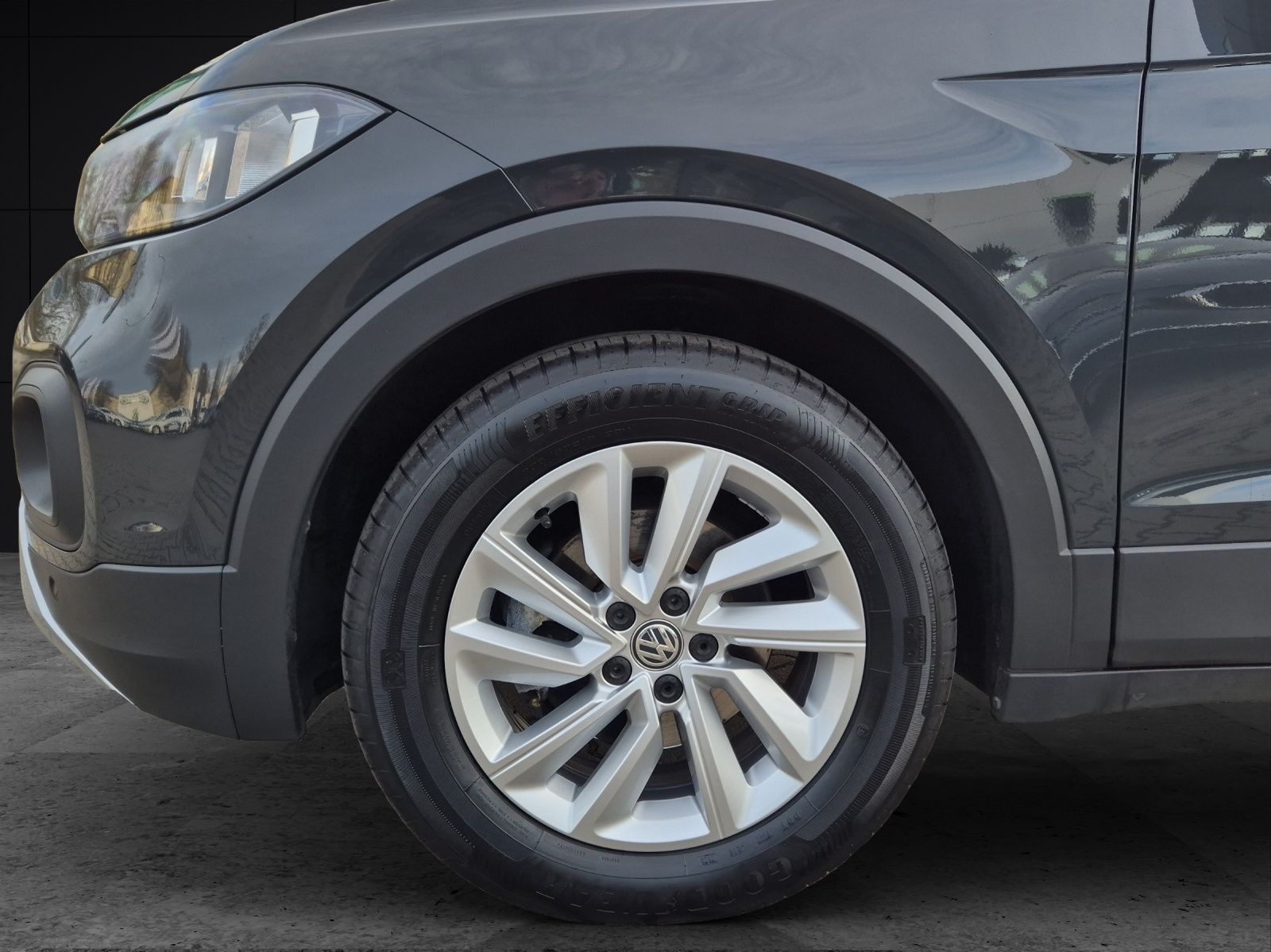 Fahrzeugabbildung Volkswagen T-Cross TSI Life DSG NSW SHZ