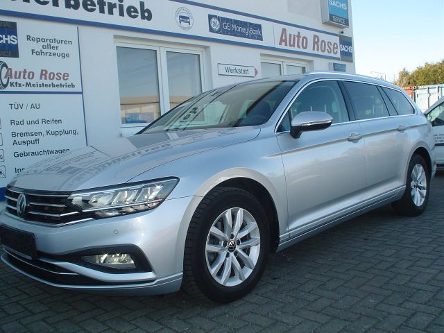 Volkswagen Passat Variant Business,eAC,4 x SHz,LED,Kamera,