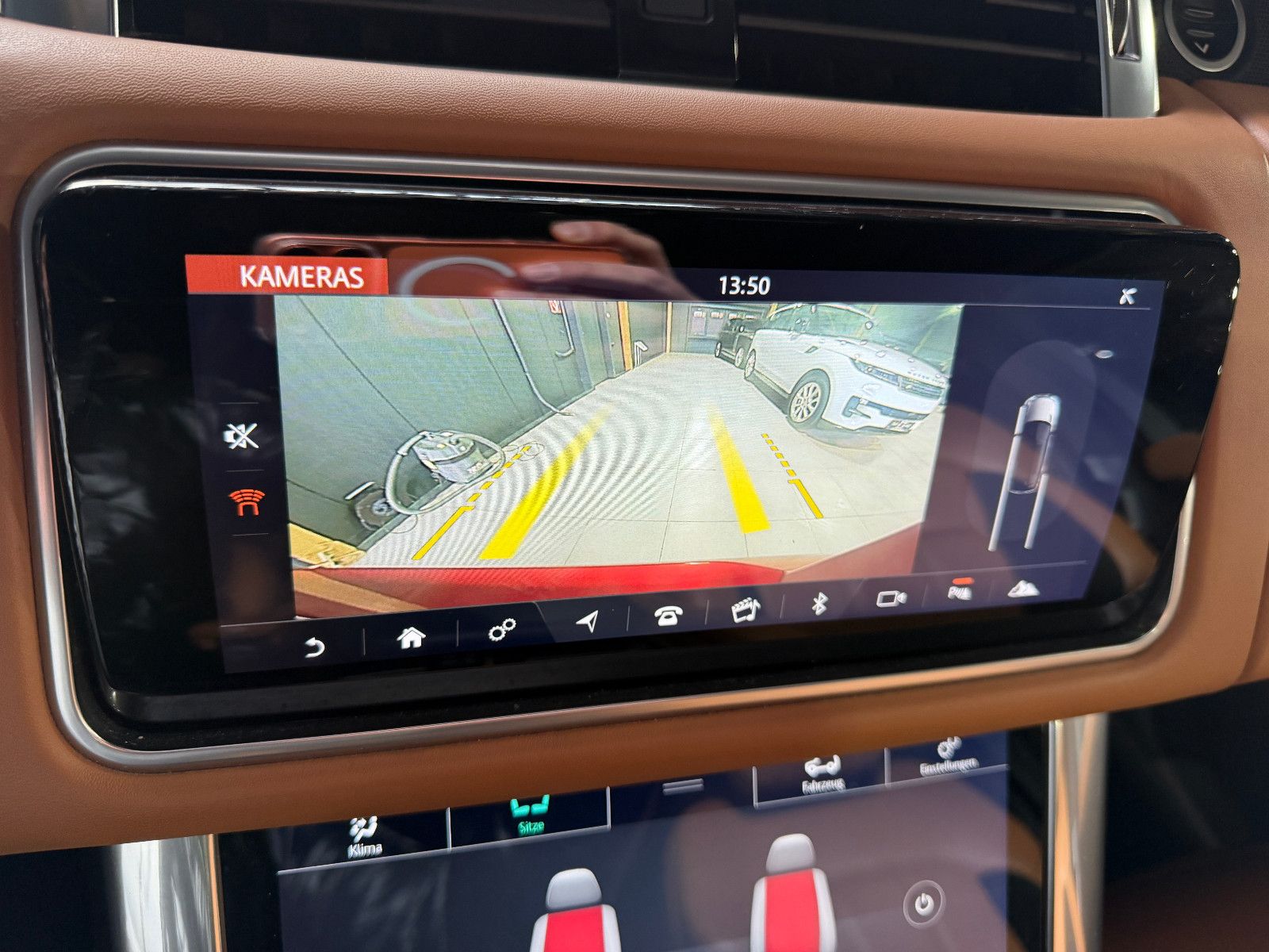 Fahrzeugabbildung Land Rover Sport HSE Dynamic D300/PANO/KAMERA/MERIDIAN