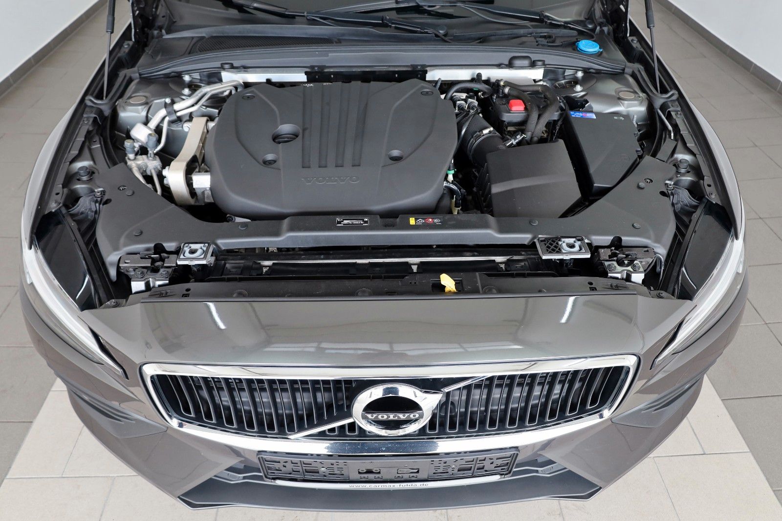 Fahrzeugabbildung Volvo V60 Kombi Momentum Pro,Aut.,Navi,Kamera, AHK el.