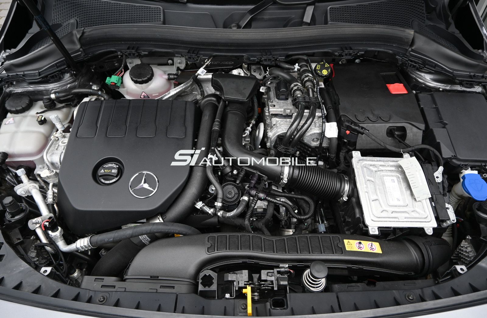 Fahrzeugabbildung Mercedes-Benz B 250 e Hybrid AMG LINE Night °ACC°AHK°360°MEMO°
