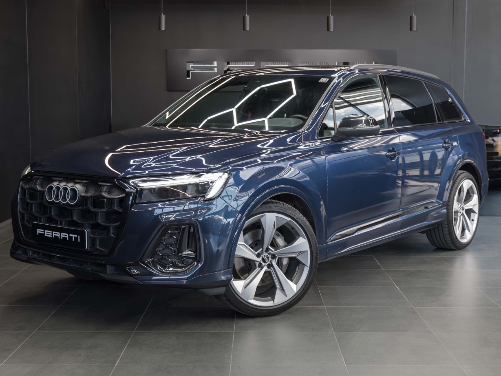 Audi Q7 - 1
