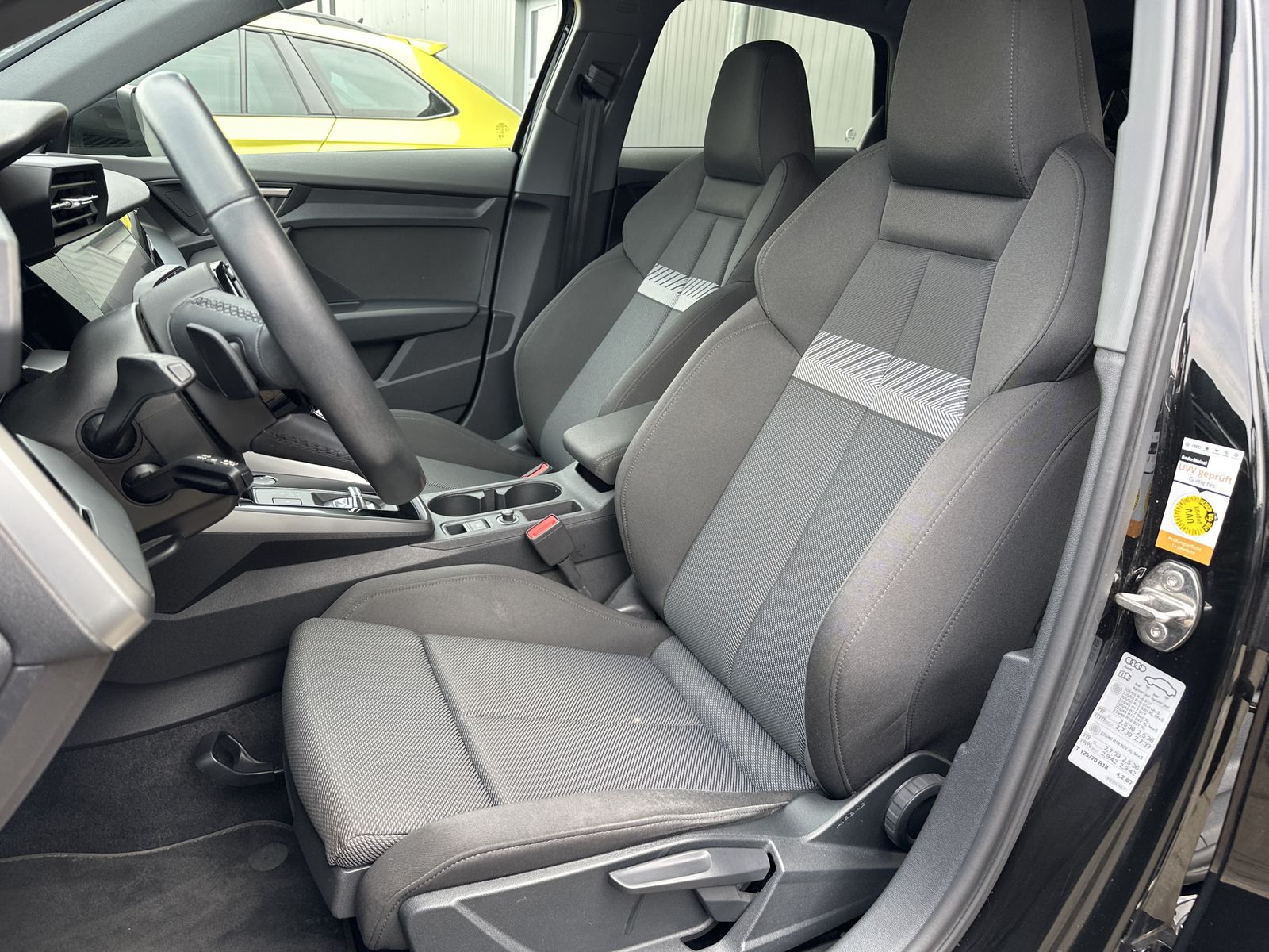 Fahrzeugabbildung Audi A3 SpB 35 TFSI S-Line Black NAV+LED+VCOCKPIT+SHZ