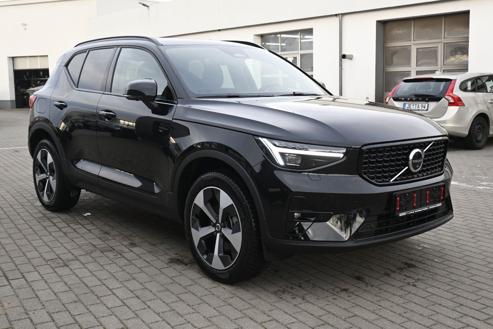 Fahrzeugabbildung Volvo XC40 B4 Dark*FSHZG*360°*PANO*ACC*AHK*PIXEL