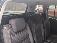 VW Touran 1.5 DSG TSI ACT 7Sitze ACC 3ZonenKlima