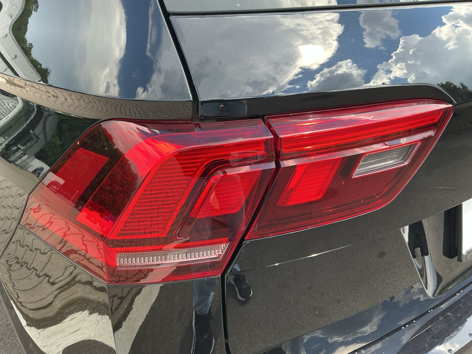 Volkswagen Tiguan - Bild 17