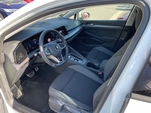Golf VIII 2.0 TDI DSG ACTIVE NAVI LED Keyless AC