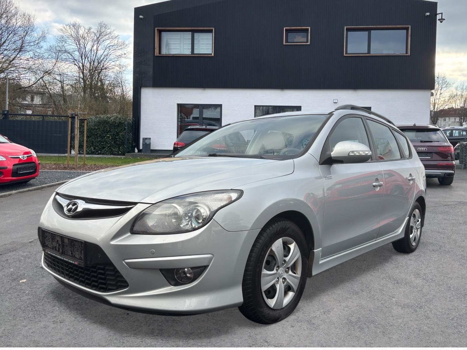 Hyundai i30 cw Comfort*Automatik*Klimaautomatik*TÜV 4/27