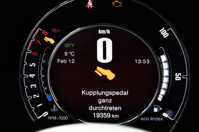 Fahrzeugabbildung Fiat 500C 1.0 GSE Hybrid (RED) BEATS Audio Allwetter