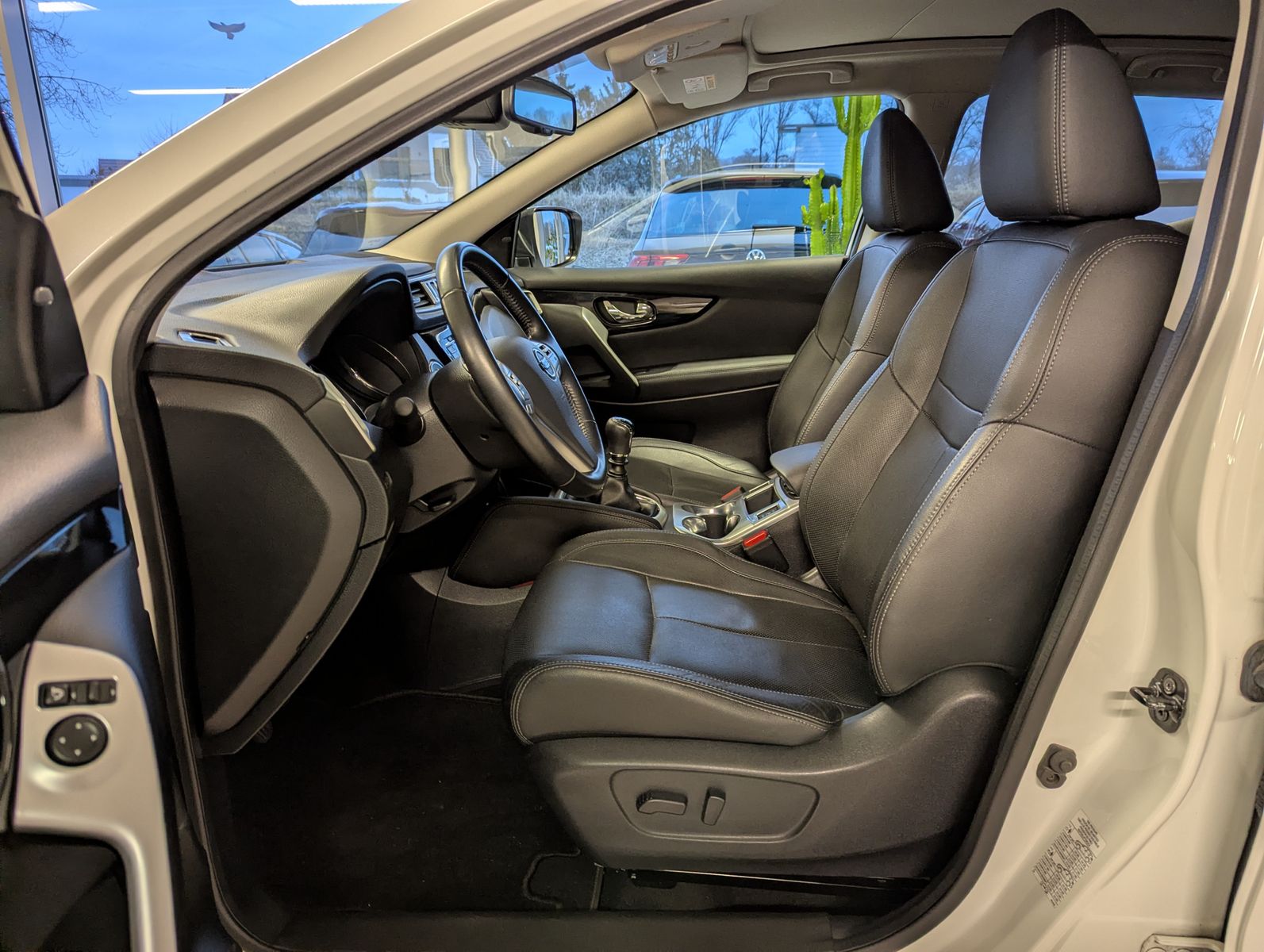 NISSAN Qashqai 1.2 Tekkna Leder Pano Navi 360° AHK 19" - Image 14