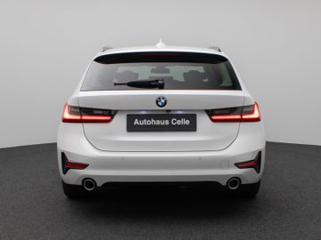Fahrzeugabbildung BMW 320d xD SportLine HUD DAB 360°Stop&Go Alarm AHK