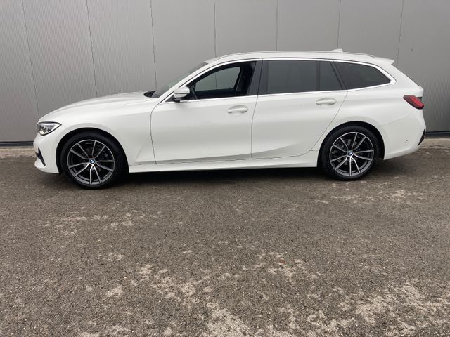 BMW 318dA*LED*PDC*DAB*Navi*CARPLAY*18"Alu