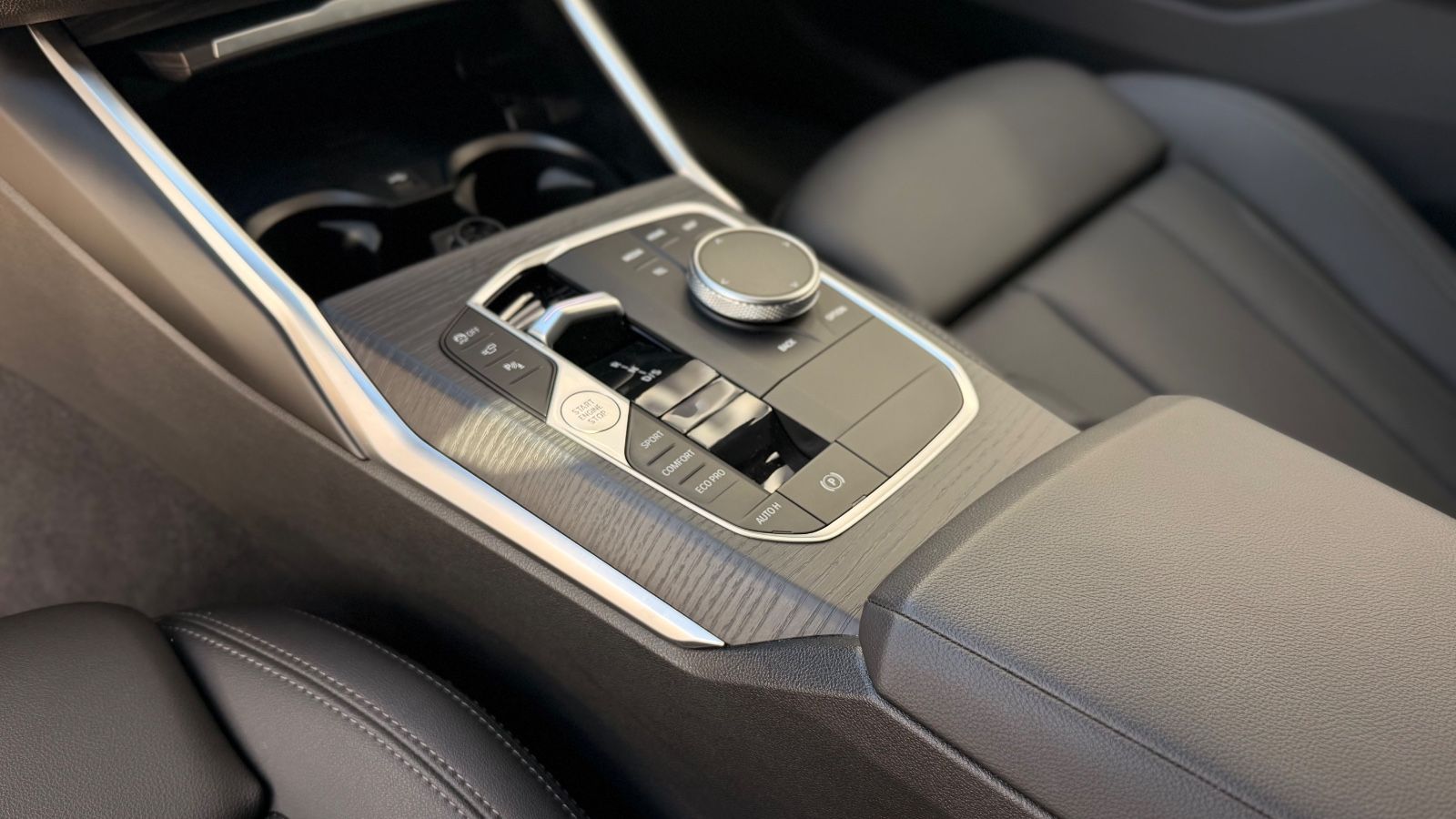 BMW 320 320 d xDrive M Sport PRO|H&amp;K|HuD|AHK|PANO|EL.Sit Vorschau 14
