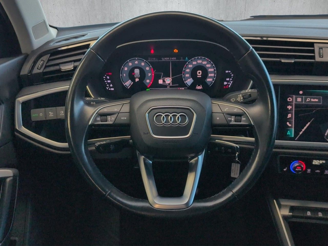 Q3 advanced 35 TFSI S tronic Klima Navi Leder