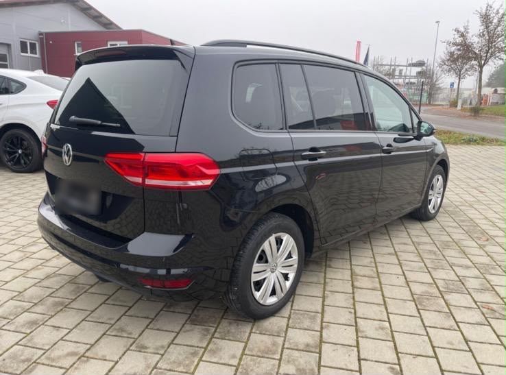 Image of Volkswagen Touran