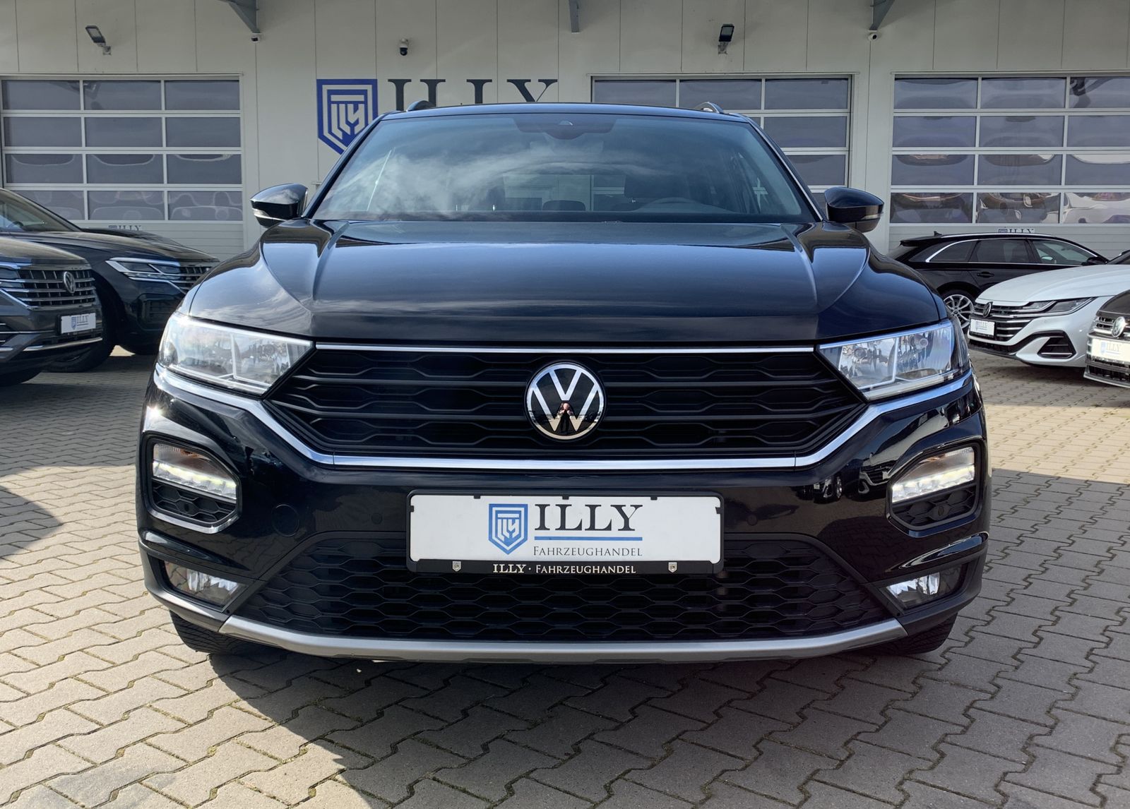 Fahrzeugabbildung Volkswagen T-Roc 1.5 TSI*Sport*Spur*Navi*SHZ*ACC*