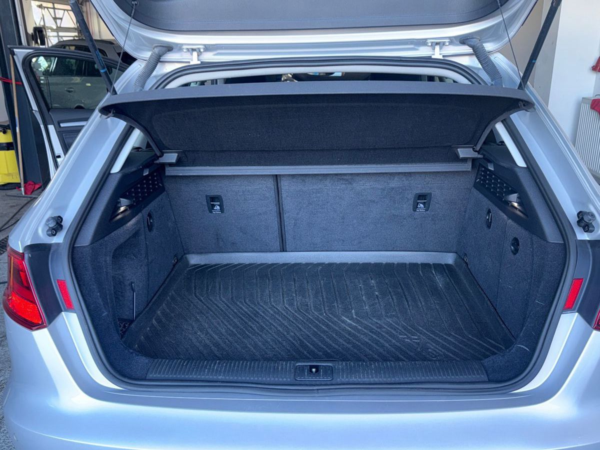 Fahrzeugabbildung Audi A3 Sportback quattro/ Unfallfrei/ 2. Hd/