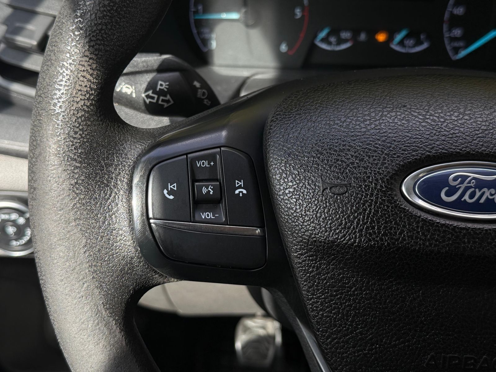 Fahrzeugabbildung Ford Transit 2.0 TDCI DOKA+6SI L3H2 XEN+KLIMA+SHZ+KAM