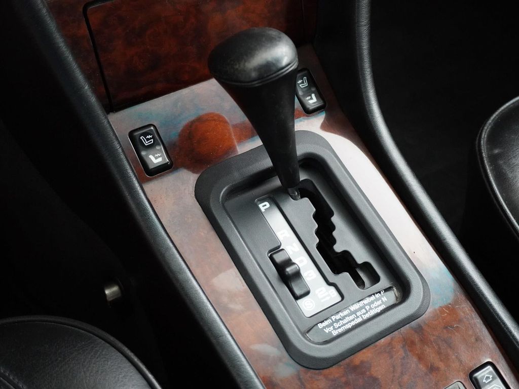 Mercedes-Benz E 500 E500 500E Schiebedach Becker navi Leder Cr