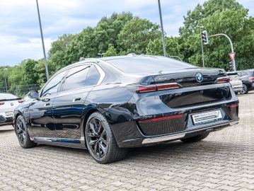BMW 750 - 7