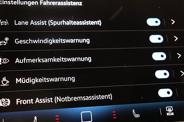 Passat Business 1.5 eHybrid DSG AHK Ganzjahresre