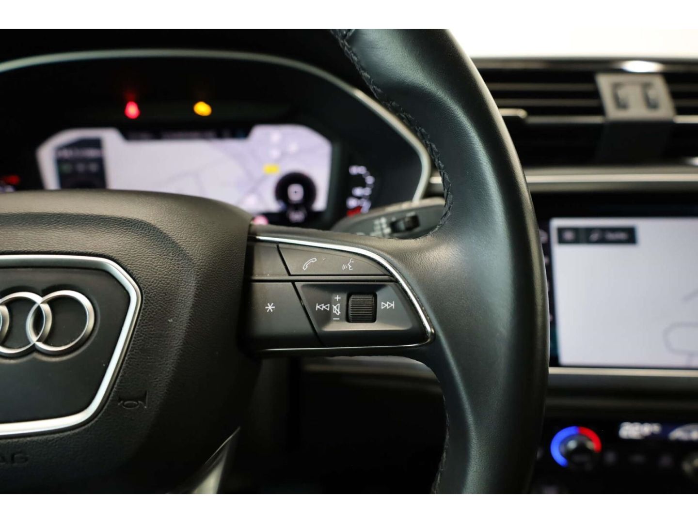 Audi Q3 - Bild 16