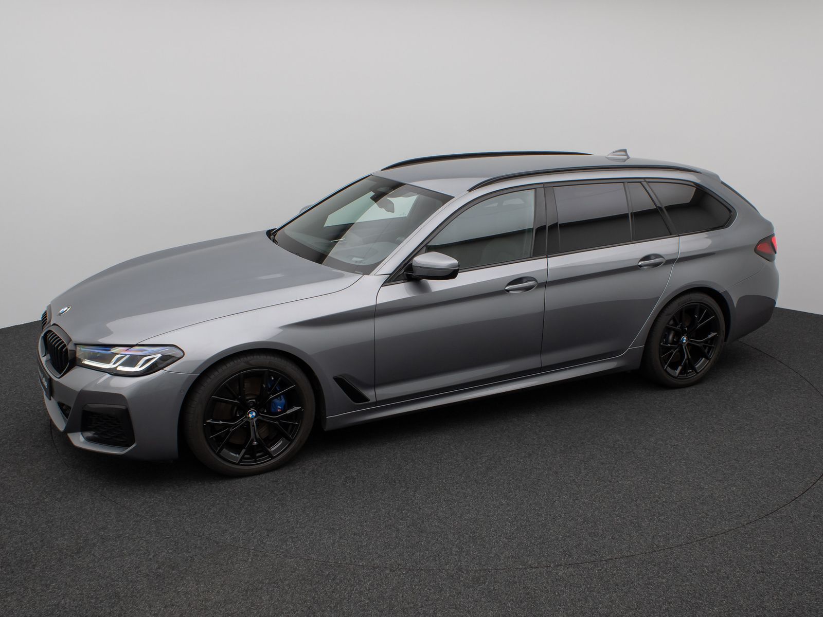 Fahrzeugabbildung BMW 540d xD M SportPro Kamera Laser HUD DAB HiFi 19"