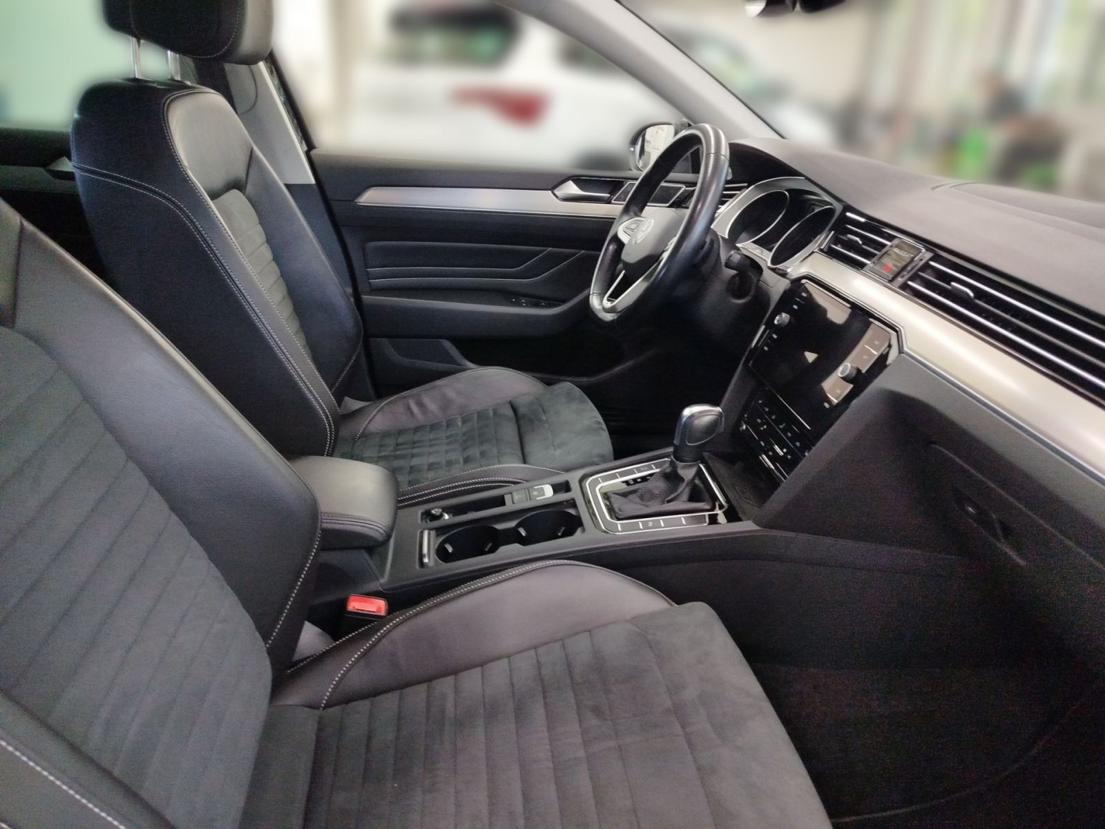 Volkswagen Passat Variant - Bild 12