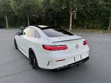 Mercedes-Benz E 400 4MATIC Autom. Abgasanlage/BURM/AMG Line - Mercedes-Benz E 400: Weiß