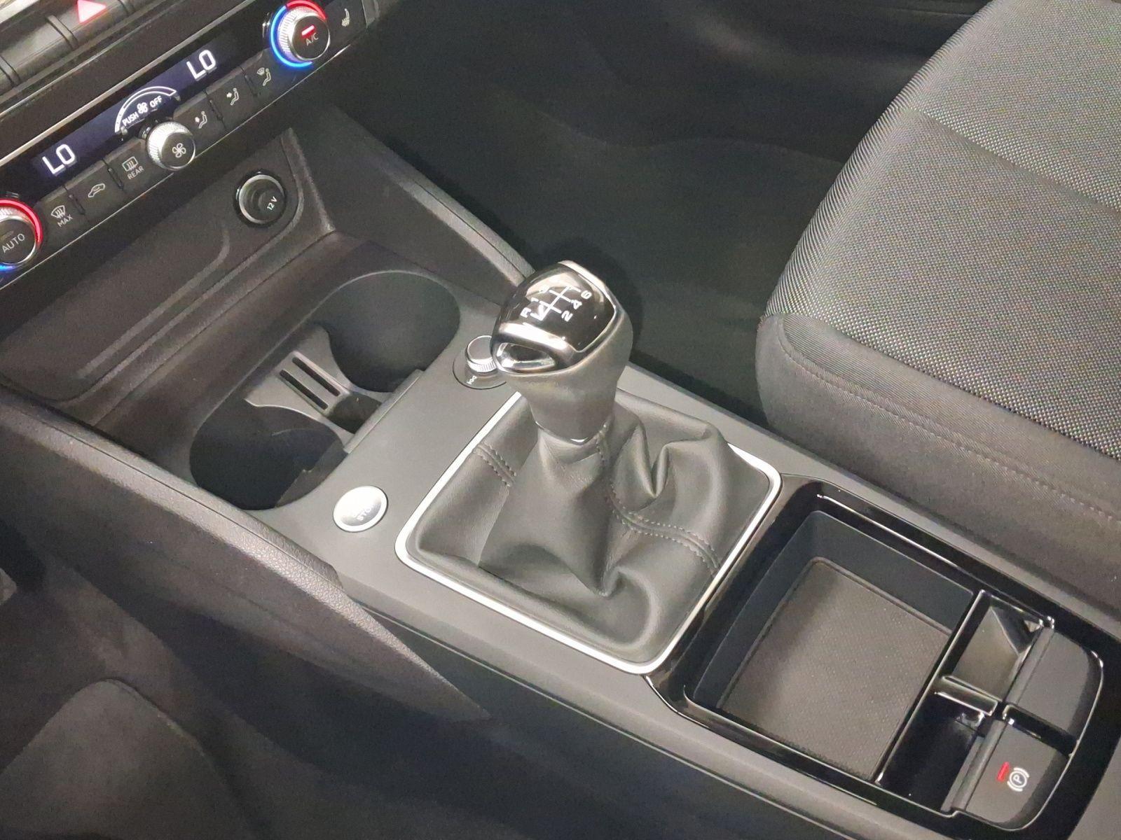 Audi Q2 30 TFSI AHK ST.HEIZ LM18 NAVI, миниатюра 11
