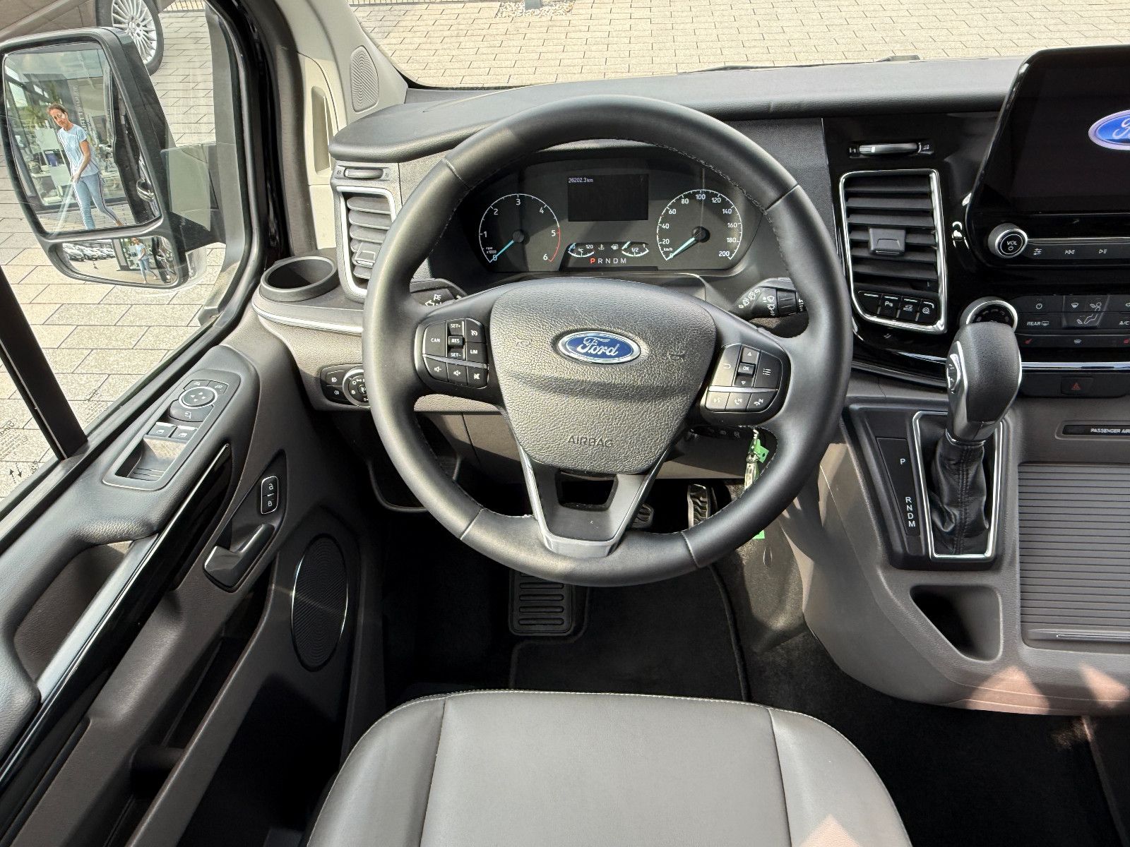 Fahrzeugabbildung Ford Transit/Tourneo Custom Kombi 320 L2 Tourneo Tita