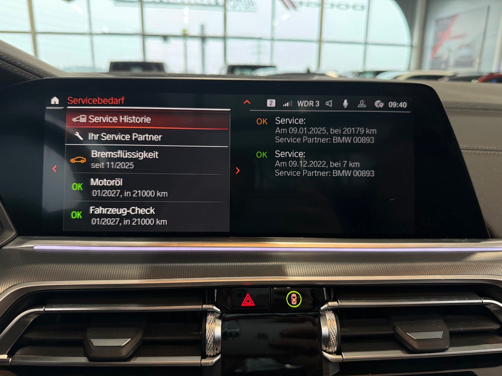 Fahrzeugabbildung BMW X5 xDrive 30d M-Sport "Driving As. Professional"