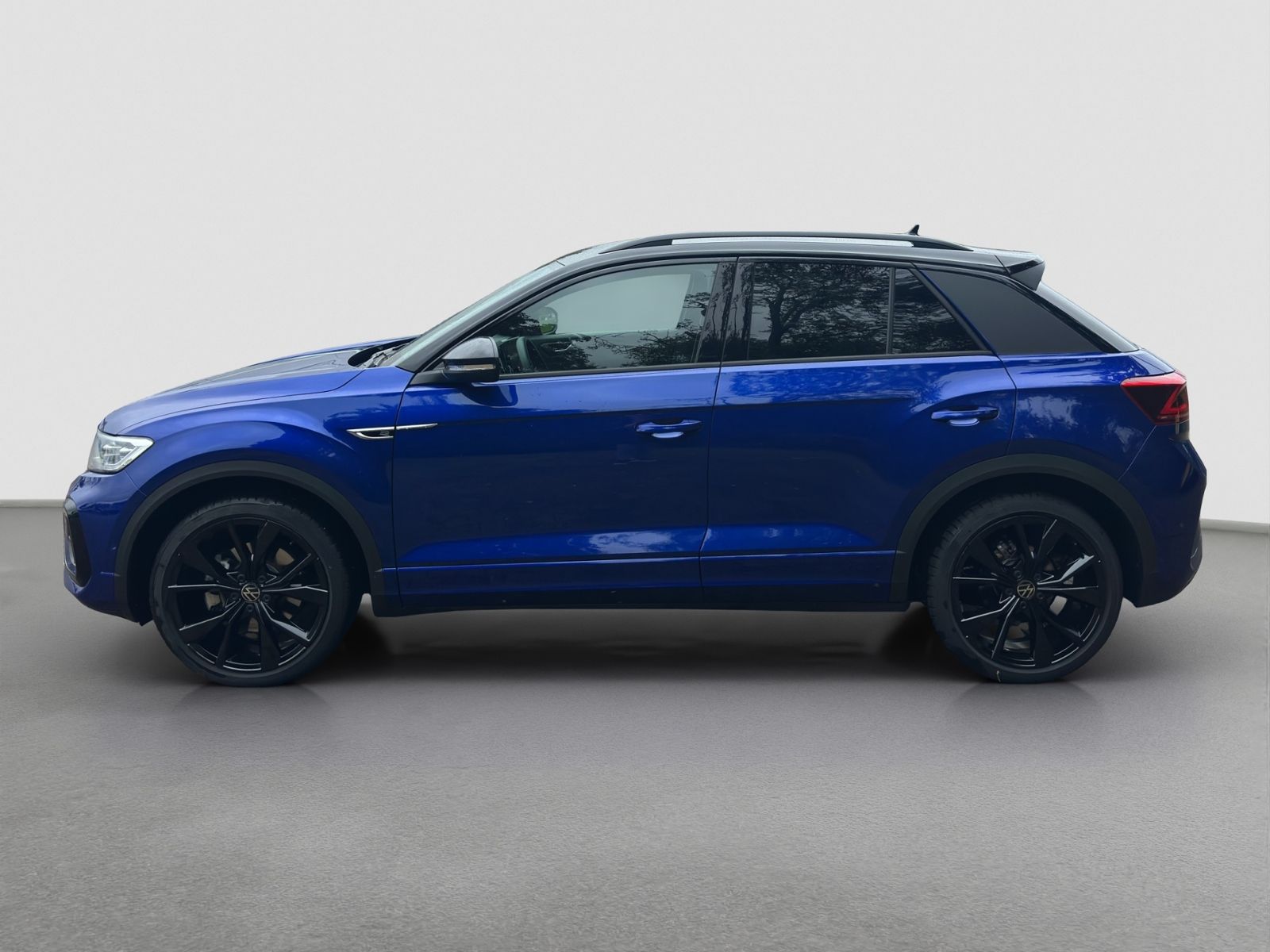Volkswagen T-Roc 1.5TSI R-LINE BLACK MATIRX NAV RFK SITZH foto 3