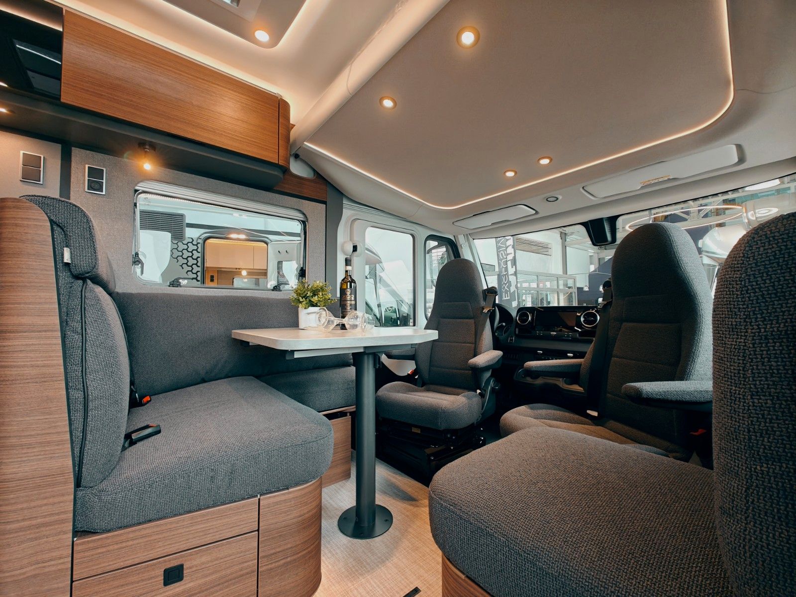 Fahrzeugabbildung HYMER / ERIBA / HYMERCAR B-KLASSE MC I 600 PREMIUM 2026