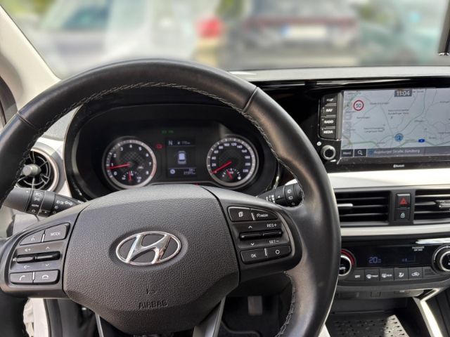 Fahrzeugabbildung Hyundai i10 1,2 Prime A/T Navi,RFK,SHZ,Klimaaut.