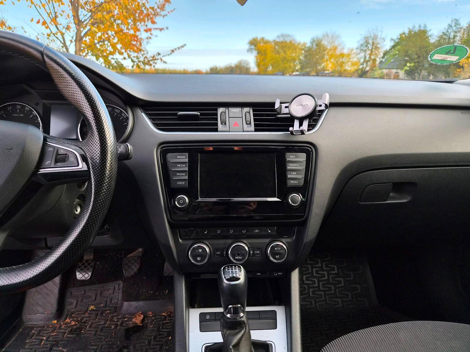 Skoda Octavia 2015 — фото 13