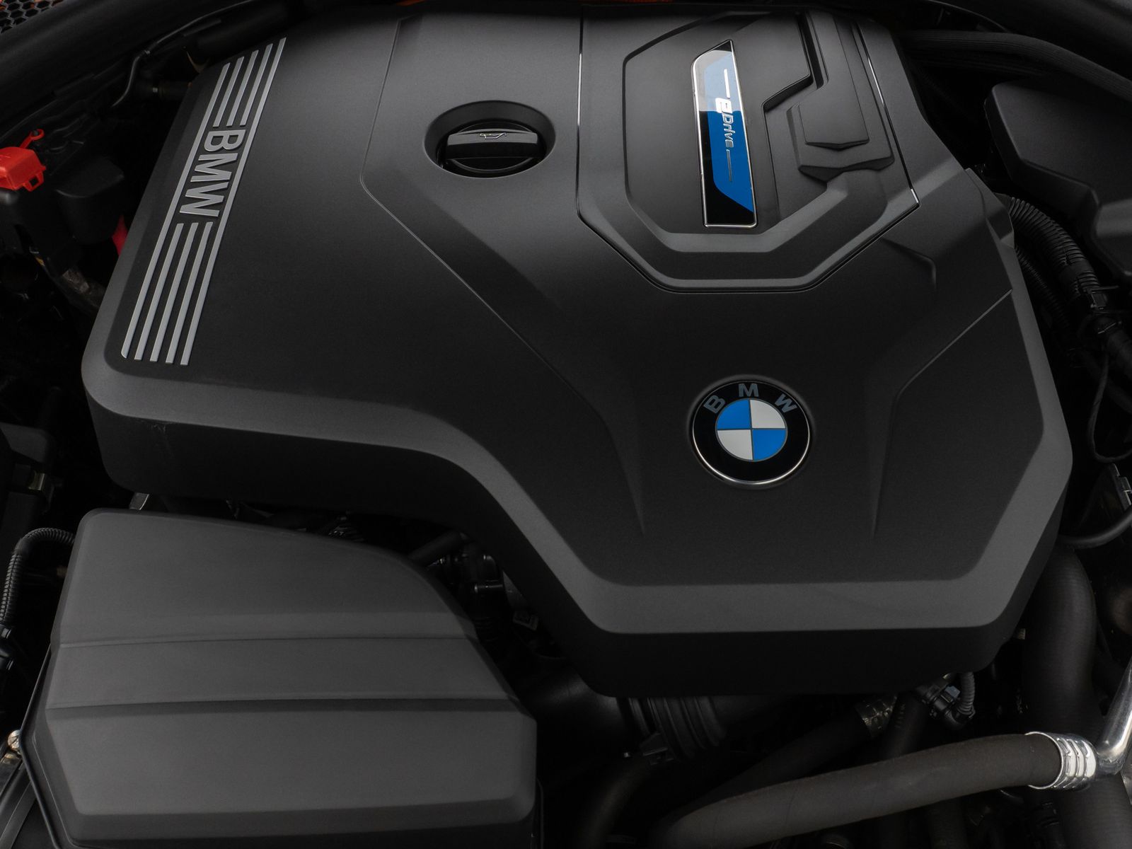 Fahrzeugabbildung BMW 320e Kamera DAB HiFi Lenkradheizung Alarm Parkas