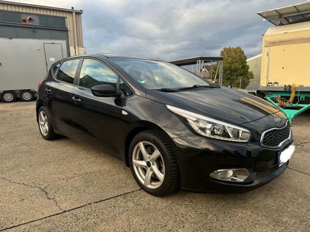 Kia Ceed 1.6 CRDI Automatik