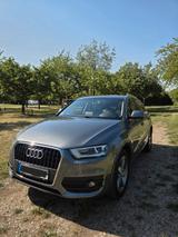 Audi Q3 2.0 TFSI S tronic quattro,Leder,Panorama,AHK - gebrauchte Audi Q3 aus dem Jahr 2011