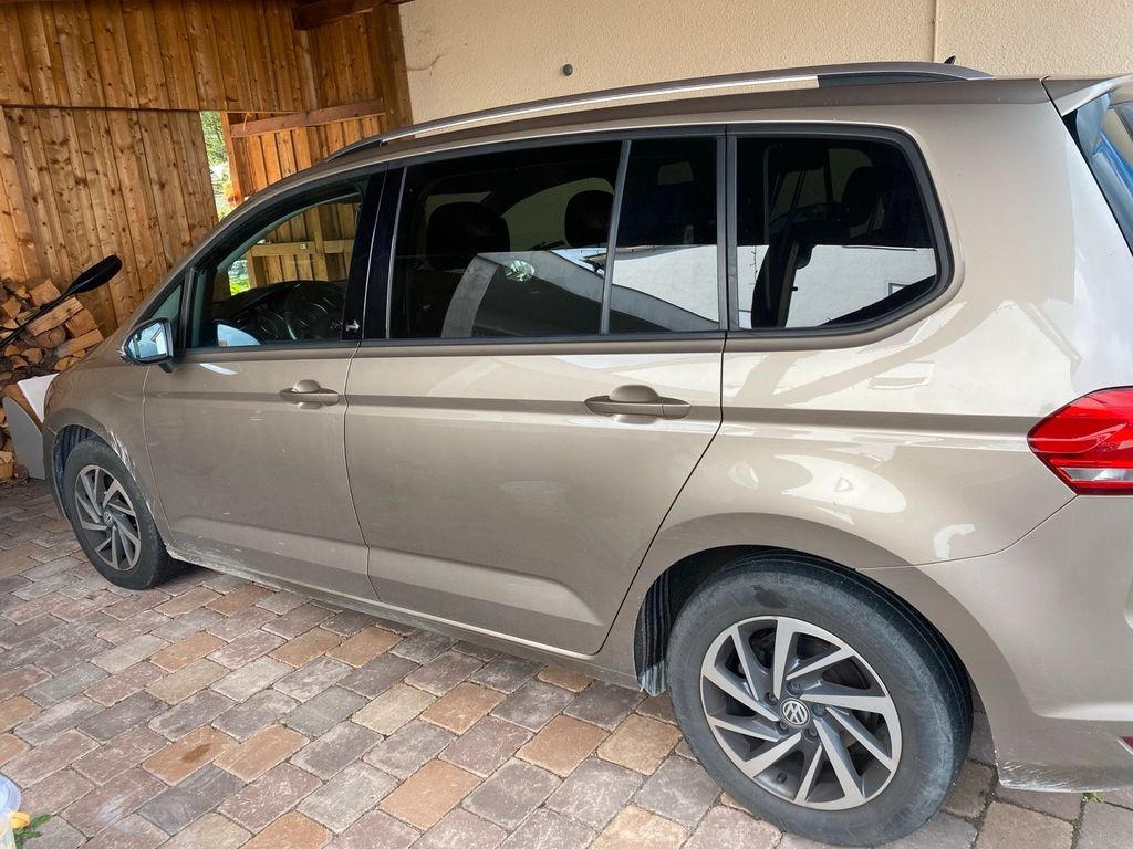Image of Volkswagen Touran