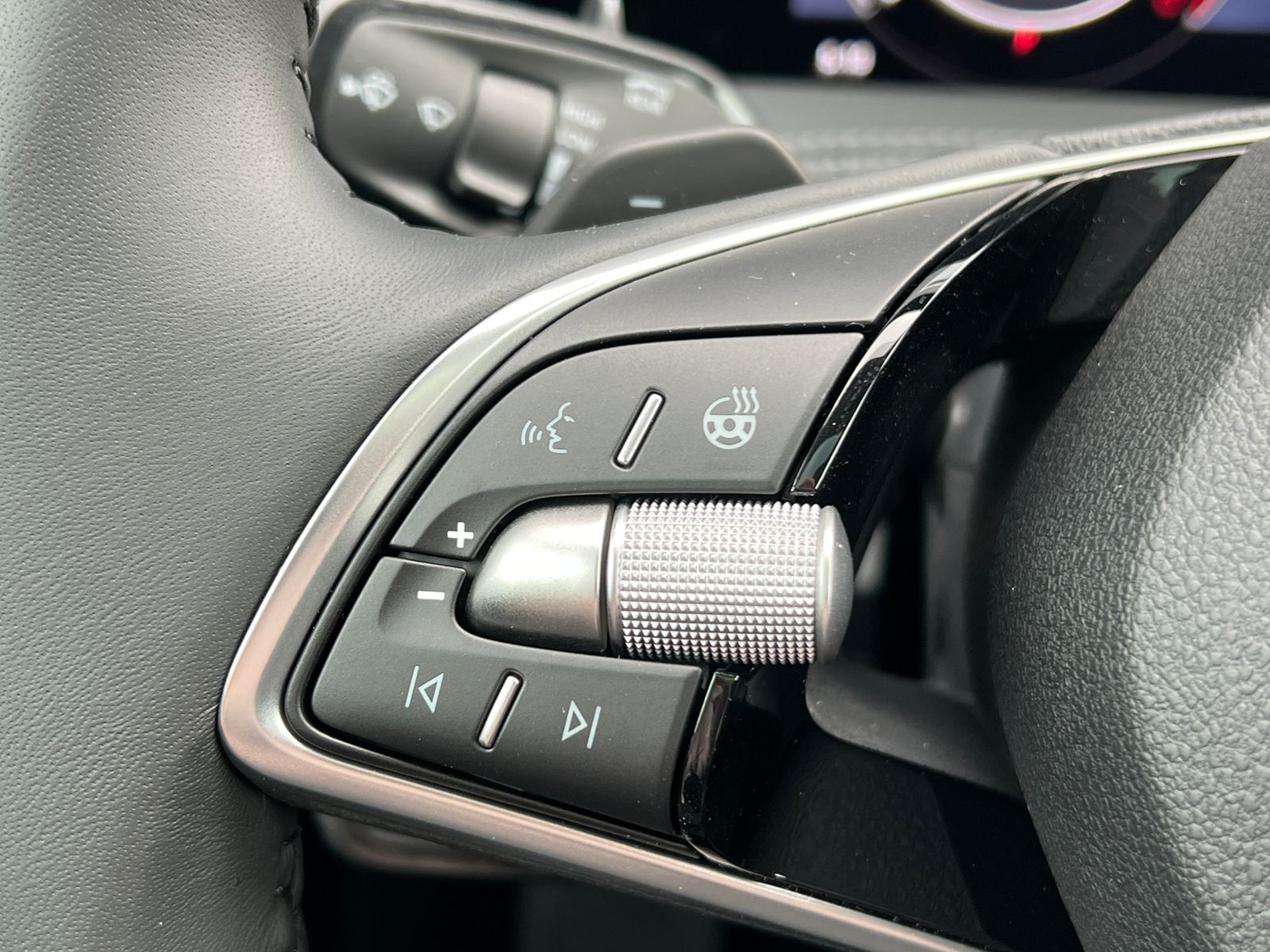 Fahrzeugabbildung SKODA Superb Combi L&K 2.0 TDI DSG 4x4 *AHK, Matrix-LE