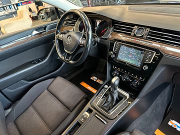 Volkswagen Passat *AHK*SZHZ*PANO*ACC*NAVI*