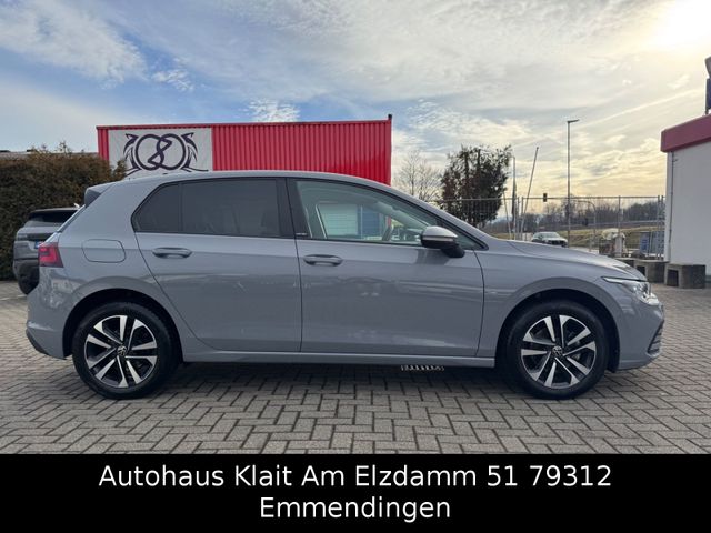 Fahrzeugabbildung Volkswagen Golf VIII Lim. United 2.0 TDI IQ.Light United