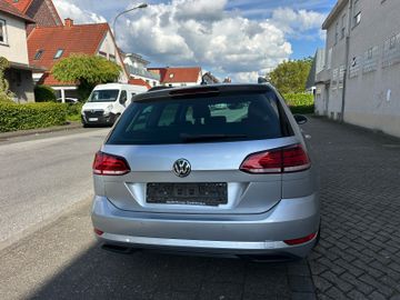 Volkswagen Golf - 6