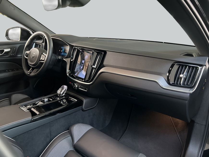Volvo V60 T6 AWD Recharge Plus-Dark Glasd 360° Pilot B foto 15